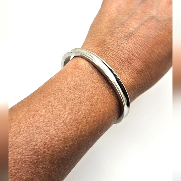 🟢3/$19🟢 Faith Over Fear Steel Silver Tone Cuff Bracelet - Picture 2 of 4